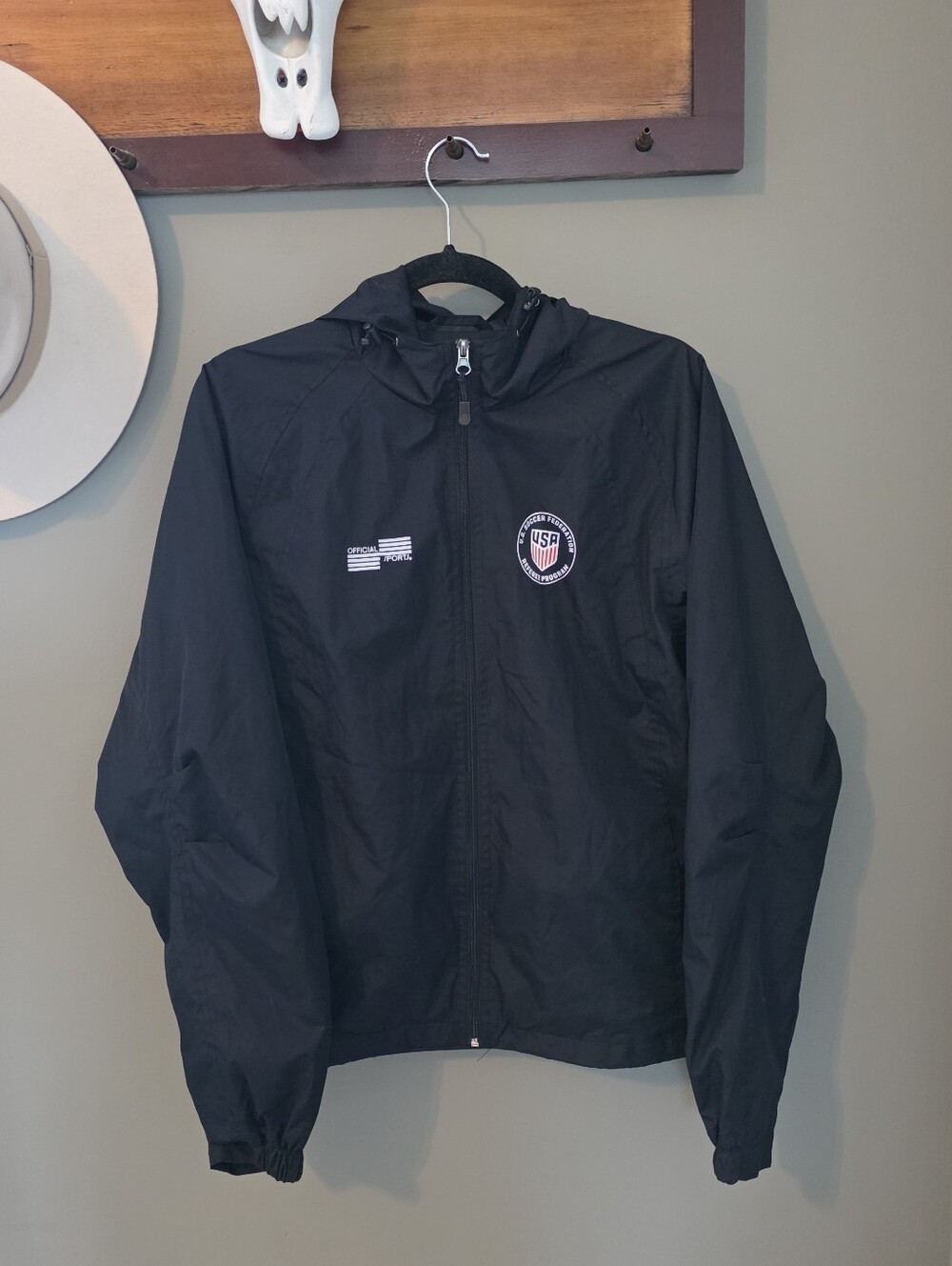 Sport-Tek US Soccer Federation Black Windbreaker Full Zip Size S